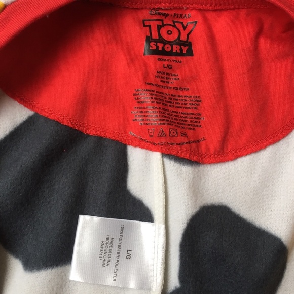 *SOLD*         ToyStory Woody ⭐️ Fleece Onesie PJ - Picture 5 of 8